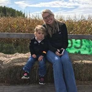 Meet your Posher, Amber